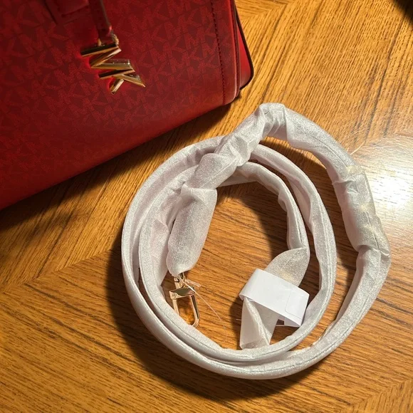 New Michael Kors Cherry Red Satchel - Picture 12 of 15